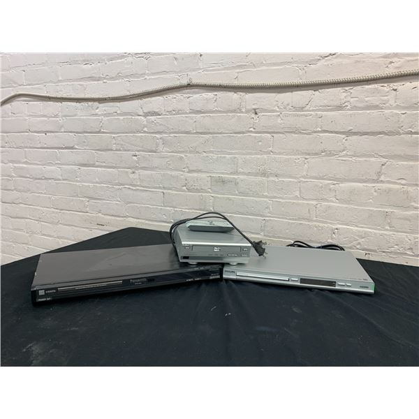Lot of 3 DVD Players Philips, Panasonic, Malata