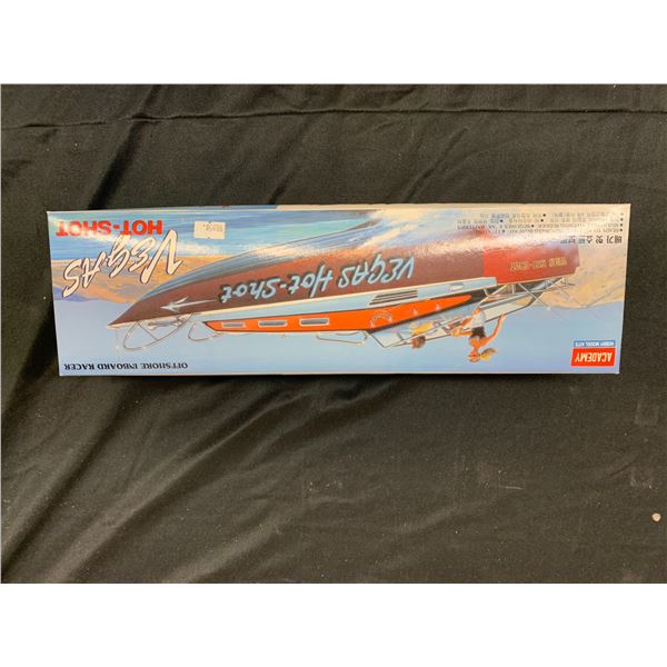 Academy Model Kits VEGAS Hot Shot #1427 17" Long
