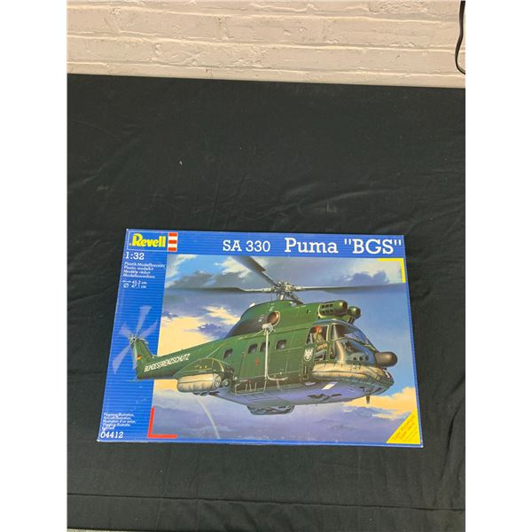 Revell 1/32 Scale #04412 Model Kit