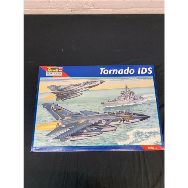 Revell Monogram Model Kit 1/32 85-4666