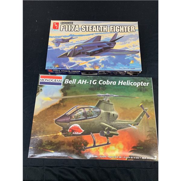 Lot of 2 Model Kits 1/32 Scale Monogram #85-4677 and AMT #8814