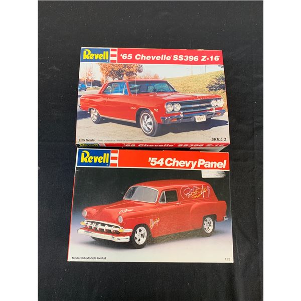 Lot of 2 Revell Model Kits 1/25 Scale #7139 and  #7611
