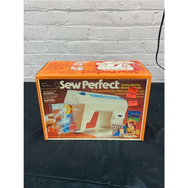 Sew Perfect Mattel 1976 Children's Sewing Machine w Box