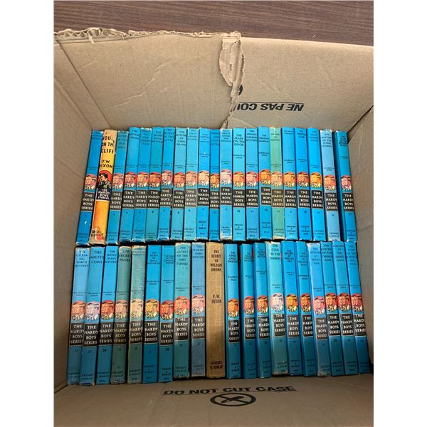 Lot of The Hardy Boys Vintage Hardcover Fiction Books Grosset Dunlap 56/58 incl Some Early Editions