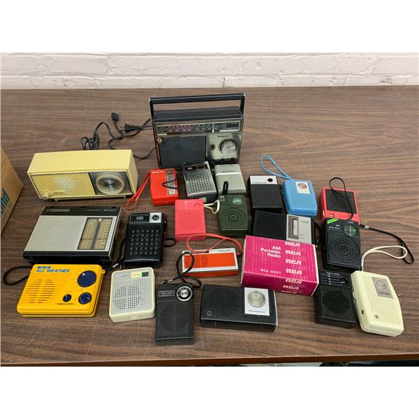 Large Lot of AM FM Solid State Pocket Radios Various Brands