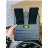 Image 3 : Mad Catz Dual Force Racing Wheel for Playstation