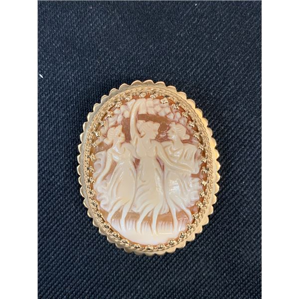 10k Gold Framed Carved Cameo Pendant / Brooch (total weight 9.3 grams)