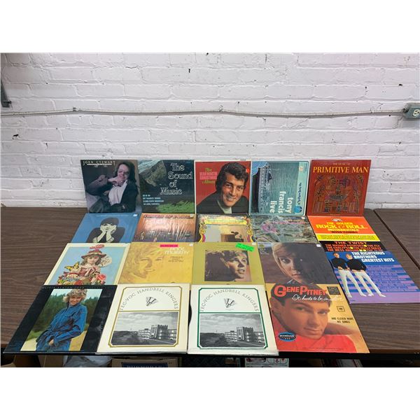 Lot of 20 Vinyl Records LPs John Stewart, Liza Minnelli, Olivia Newton John, Anne Murray, etc