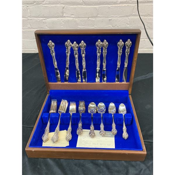 Rogers Bros Orleans 8 Place Silver Plate Cutlery Set in Box