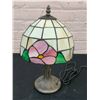 Image 2 : Small Tabletop Stained Glass Tiffany Style Lamp 14"
