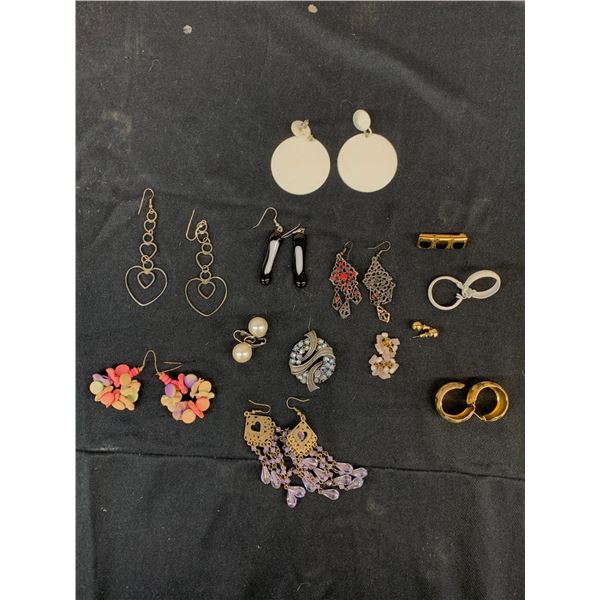 Lot of Vintage Costume Earrings