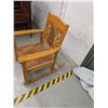 Image 3 : Vintage Antique Oak Wooden Rocking Chair