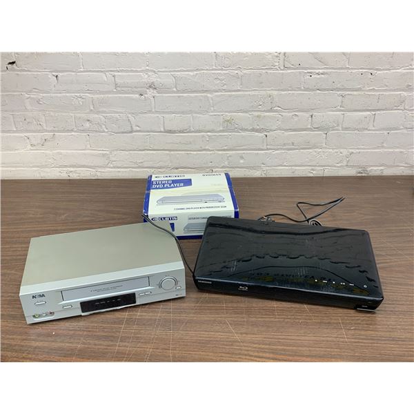 Lot of 2 DVD Players and 1 VCR (models in photos)