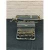 Image 1 : Royal Vintage Typewriter