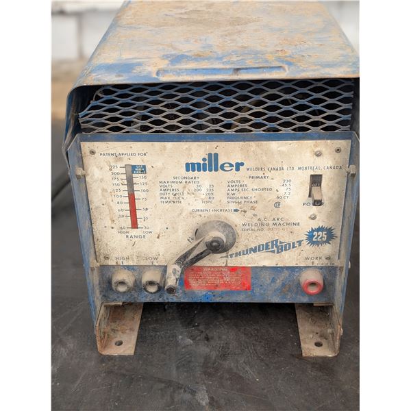 Miller Thunderbolt 225 AC Arc Welding Machine