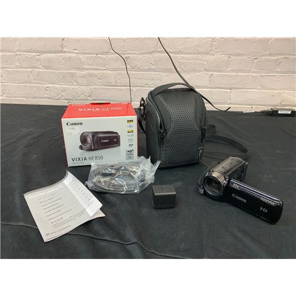 Canon Vixia HF R50 Camcorder with SD Card, Battery, Charger, Box, Carry Case *works*