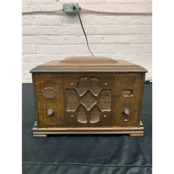 Antique Ashdown Wooden Tube Radio *works*