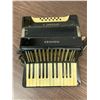 Image 2 : Hohner Student II Accordion