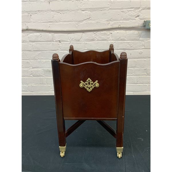 Bombay Magazine Rack