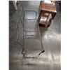 Image 3 : Cast Iron Garden Bench