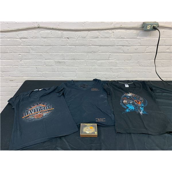 Lot of 3 Women's Harley Davidson T-Shirts & Belt Buckle