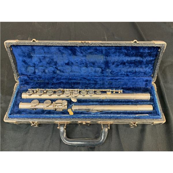 Bundy H&A Selmer Inc Flute in Case