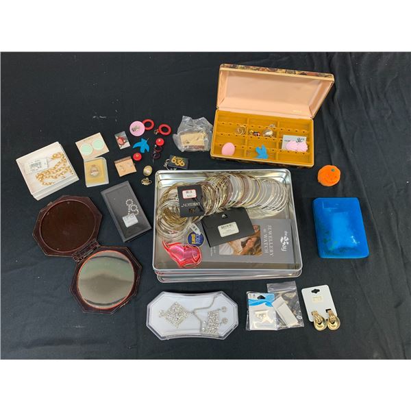 Lot of Assorted Fashion Jewellery