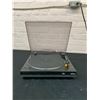 Image 1 : Realistic LAB-340 Turntable Record Player
