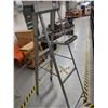 Image 4 : 6' Folding Aluminum Step Ladder