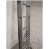 Image 2 : 8-16' Aluminum Extension Ladder