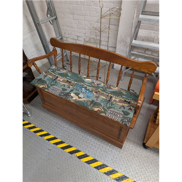 Wooden Spindle Back Entryway Hall Storage Bench