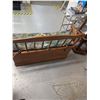 Image 5 : Wooden Spindle Back Entryway Hall Storage Bench