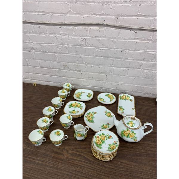Lot of Royal Albert Tea Rose 30pcs Tea Pot, Cups, Saucers, Serving Plates, etc