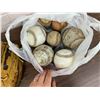 Image 2 : Baseball Mitts, Softballs / Baseballs