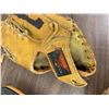 Image 3 : Baseball Mitts, Softballs / Baseballs