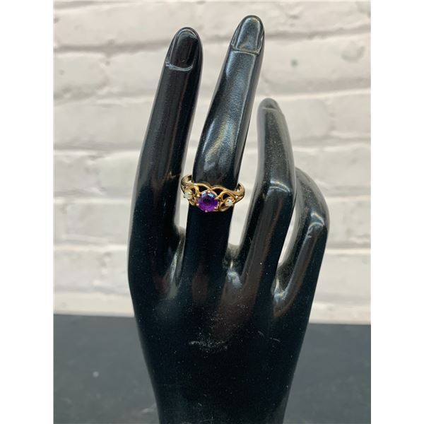 10k Gold Women's Size 7 Ring with Purple and White Stones