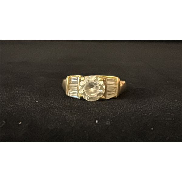 APPROX 14K LADIES RING SET WITH CUBIC ZIRCONIA (3.4G)