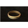 Image 2 : APPROX 10K MENS WEDDING RING (3.9G)