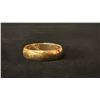 Image 1 : APPROX 10K MENS WEDDING RING (3.8G)