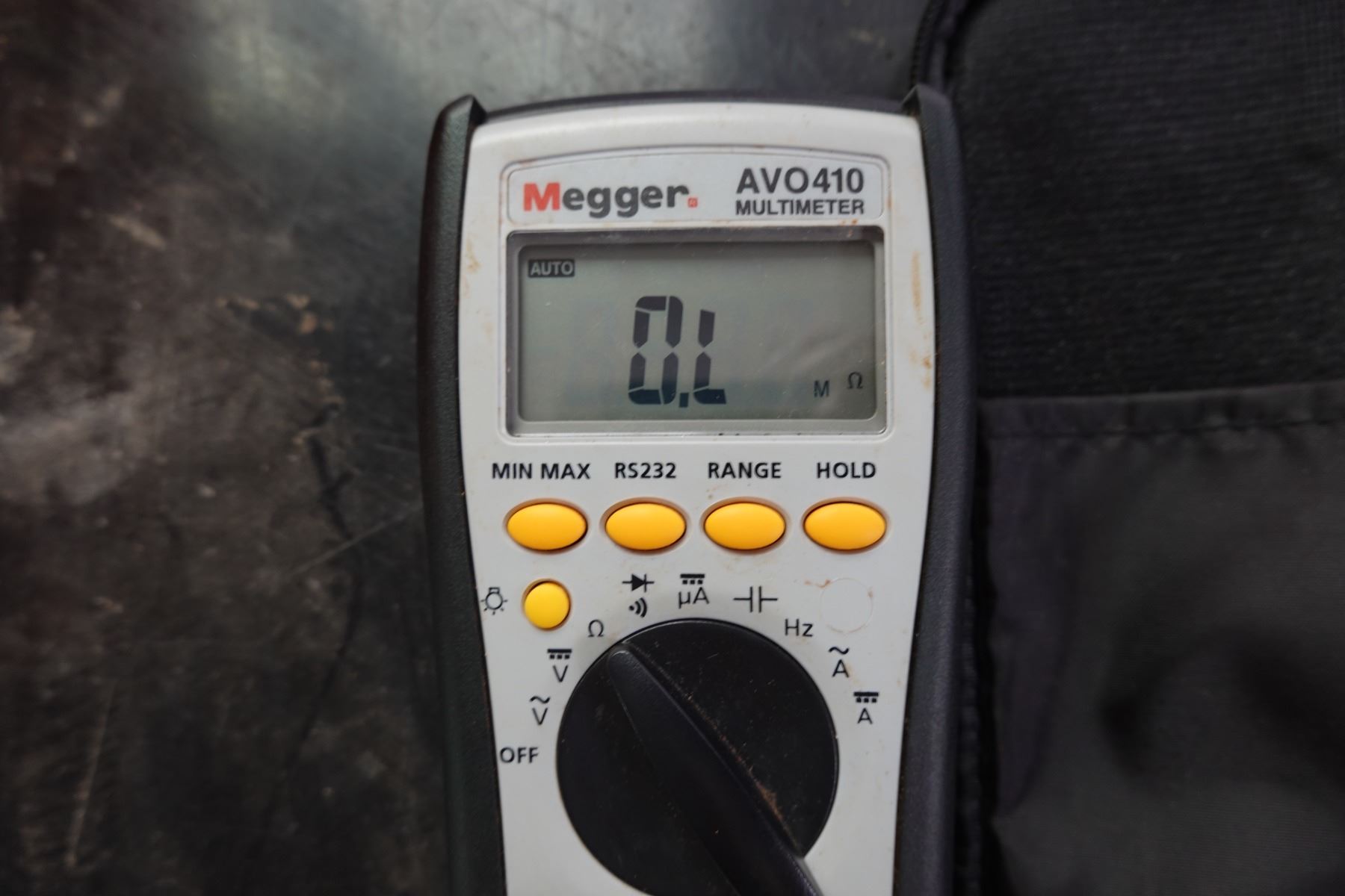 Megger True Rms Meter Megger AVO410 True RMS Digital Multimeter w/ Wires in Case - Oahu Auctions