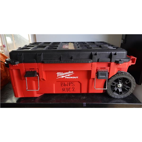 Milwaukee PackOut Rolling Tool Chest