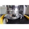 Image 3 : DeWalt DXV08SA Wet/Dry Vacuum