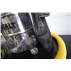 Image 5 : DeWalt DXV08SA Wet/Dry Vacuum
