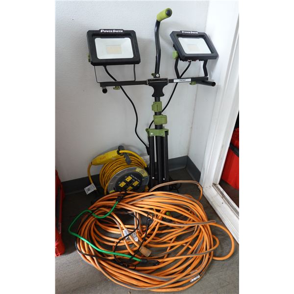 PowerSmith LED Tripod Work Light & Multiple Cords (Pick up 4/13 afternoon or 4/14)
