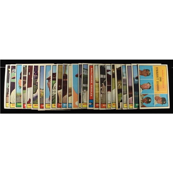 (25) 1961 TOPS MLB CARDS
