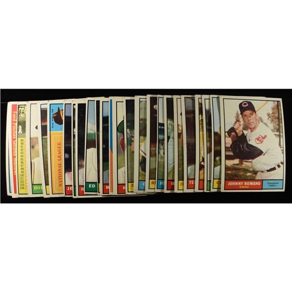 (26) 1961 TOPPS MLB CARDS