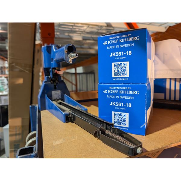 C-TYPE PNEUMATIC STAPLER WITH 2 BOXES OF STAPLES