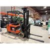 Image 1 : TOYOTA 5FBE20 ELECTRIC FORKLIFT,, 48V 2,850 LB CAP, 189 IN.W/ CHARGER *NEW BATTERY * late delivery