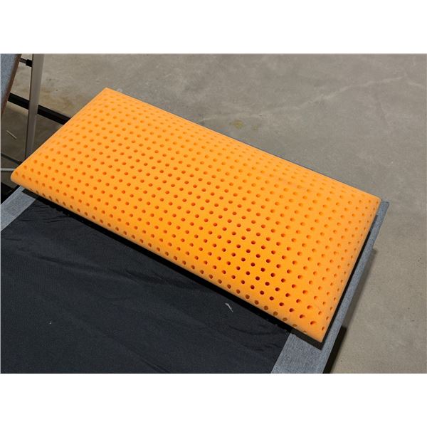 MEMORY FOAM PILLOW WITHOUT COVER, KING 34"X17"X5"