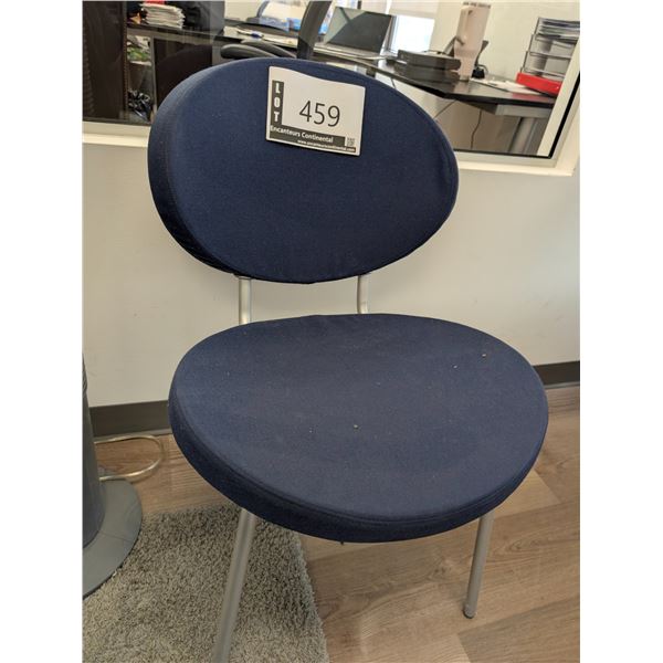 LOT OF 4 FABRIC CHAIRS